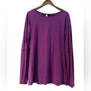 Lululemon Women’s long sleeve lightweight shirt size 10